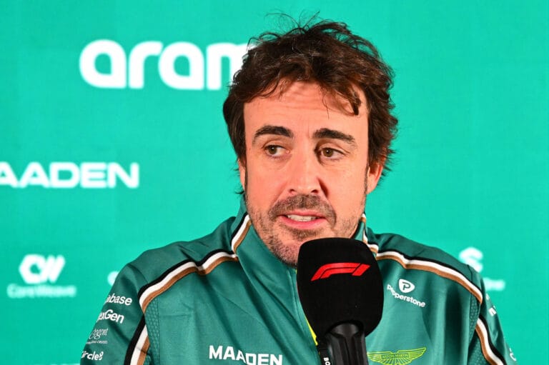 Alonso celebra a Newey como jefe de Aston Martin en 2026