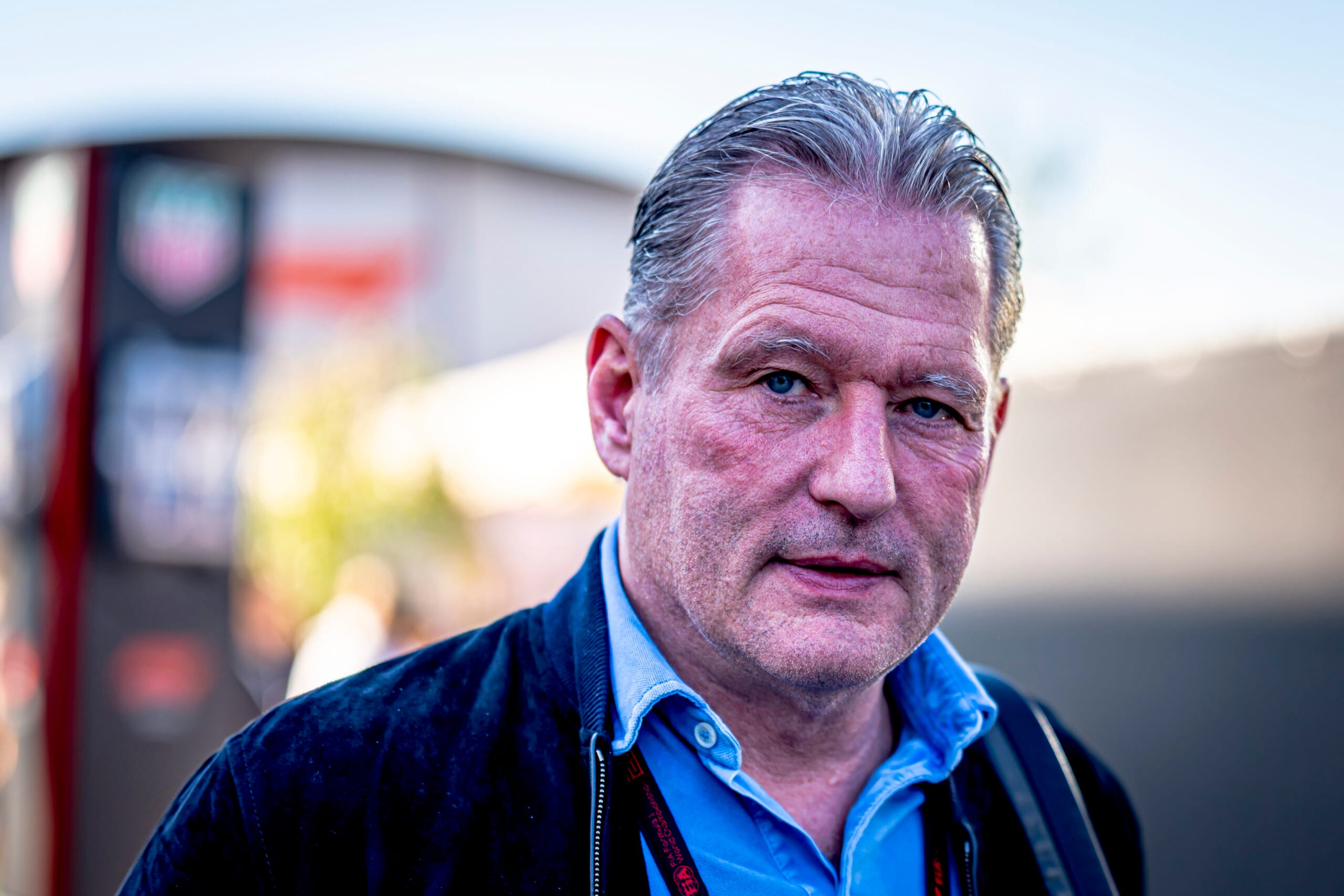 Jos Verstappen critica trato a Piastri en McLaren