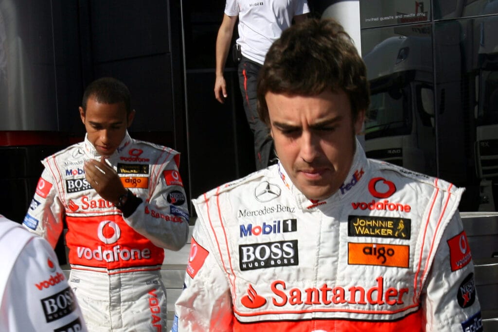 Norris y Piastri en Tensión Máxima en McLaren