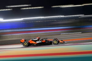 Piastri Shines in Qatar Practice Outpacing Norris Verstappen