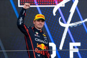 Verstappen desafa a Norris tras pica remontada en Brasil