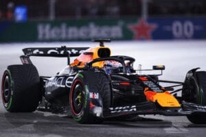 Verstappen Eyes Redemption in Wet Las Vegas Qualifying