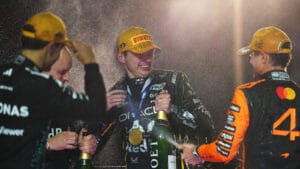 Verstappen triunfa en Las Vegas McLaren sufre descalificacin