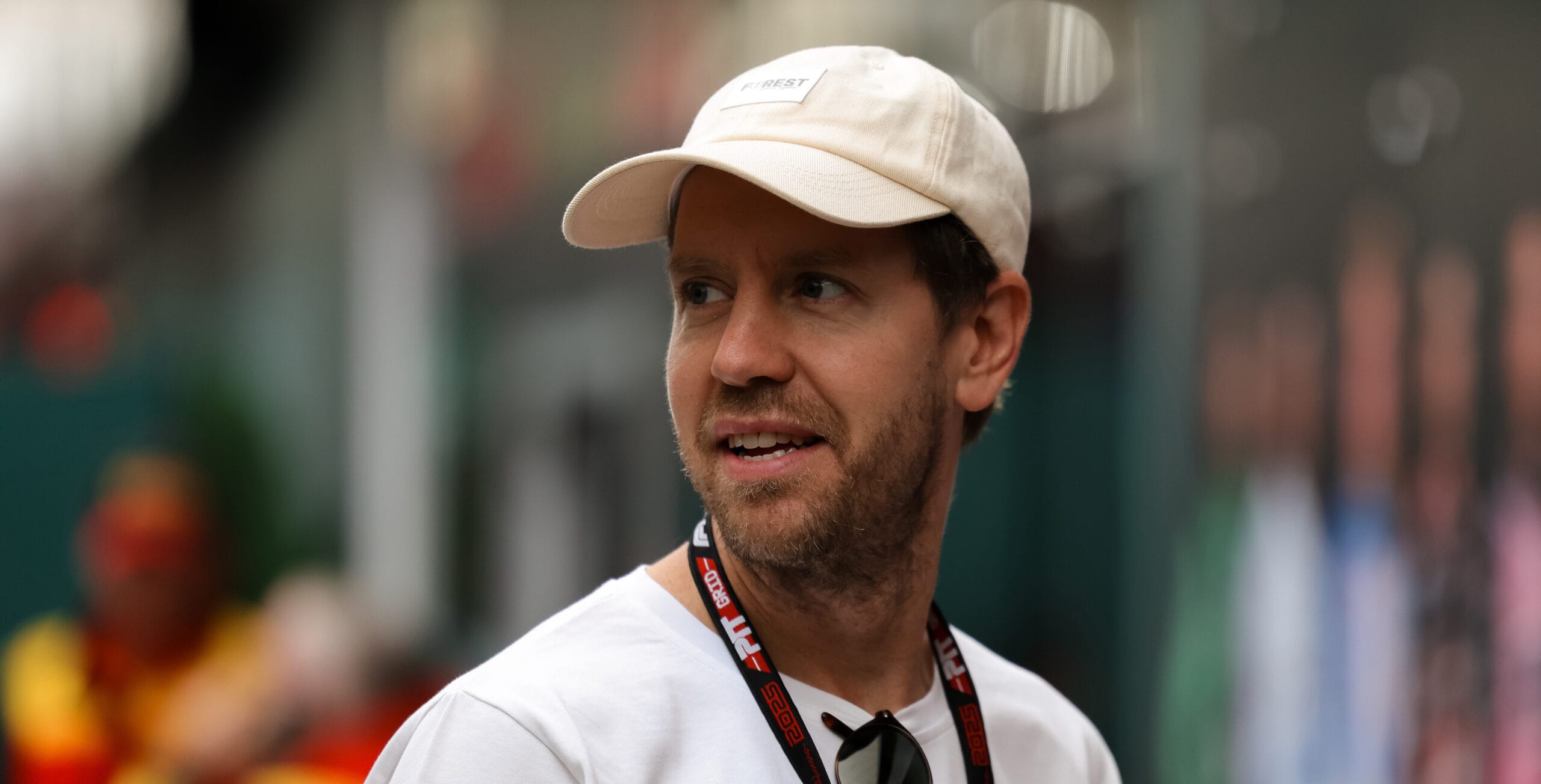 Vettel regresa al paddock antes del GP de So Paulo