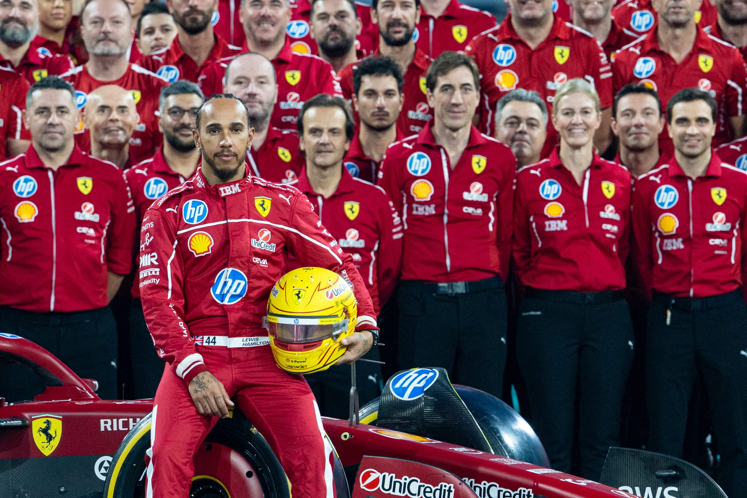 Hamilton apoya decisin de Ferrari para 2026