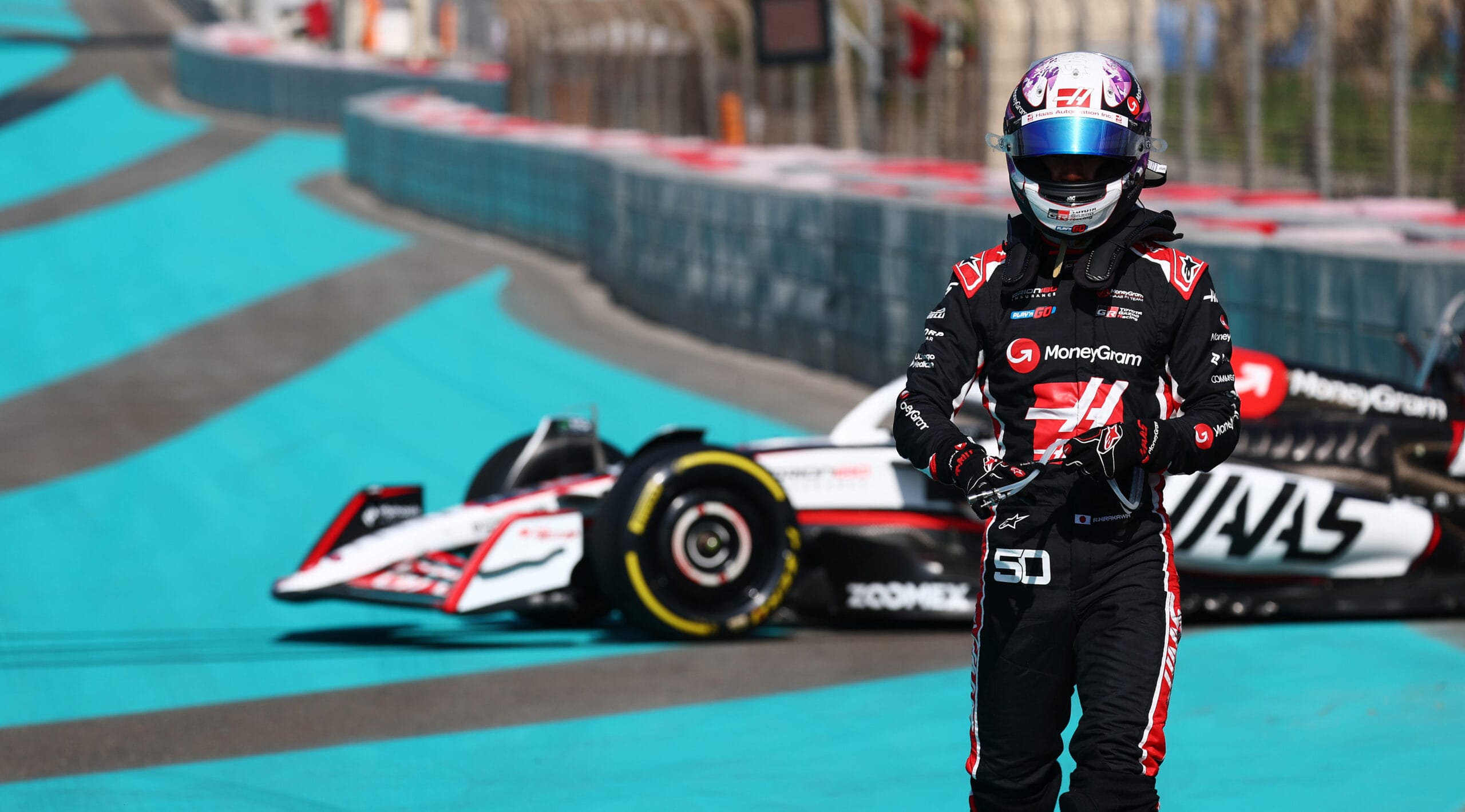 Hirakawa choca en Yas Marina Haas confa en Ocon y Bearman