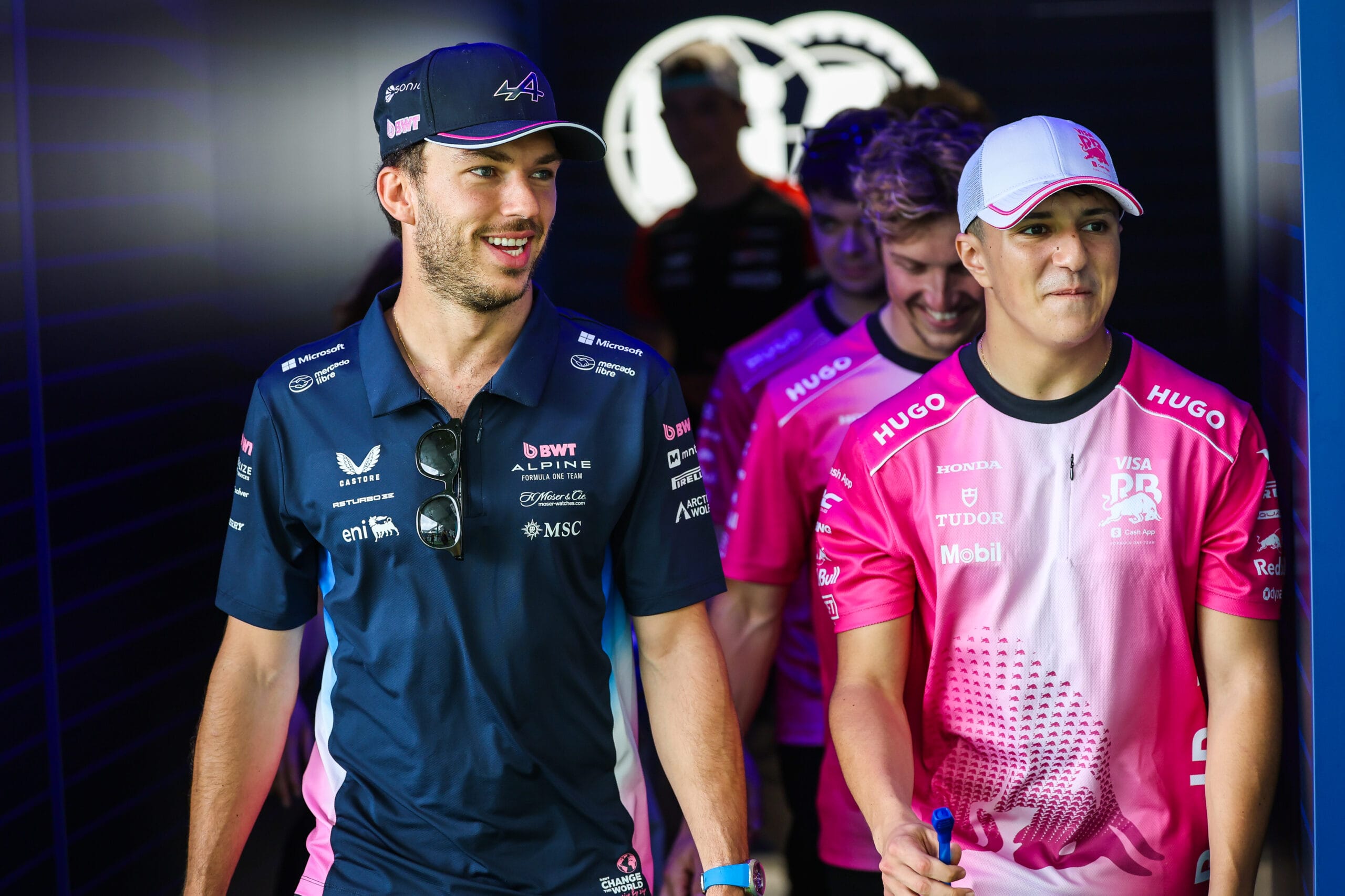 Isack Hadjar brilla en su debut F1 con Racing Bulls