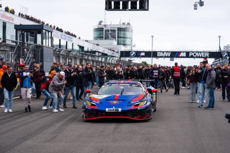 Max Verstappen brilla en Nrburgring 2025