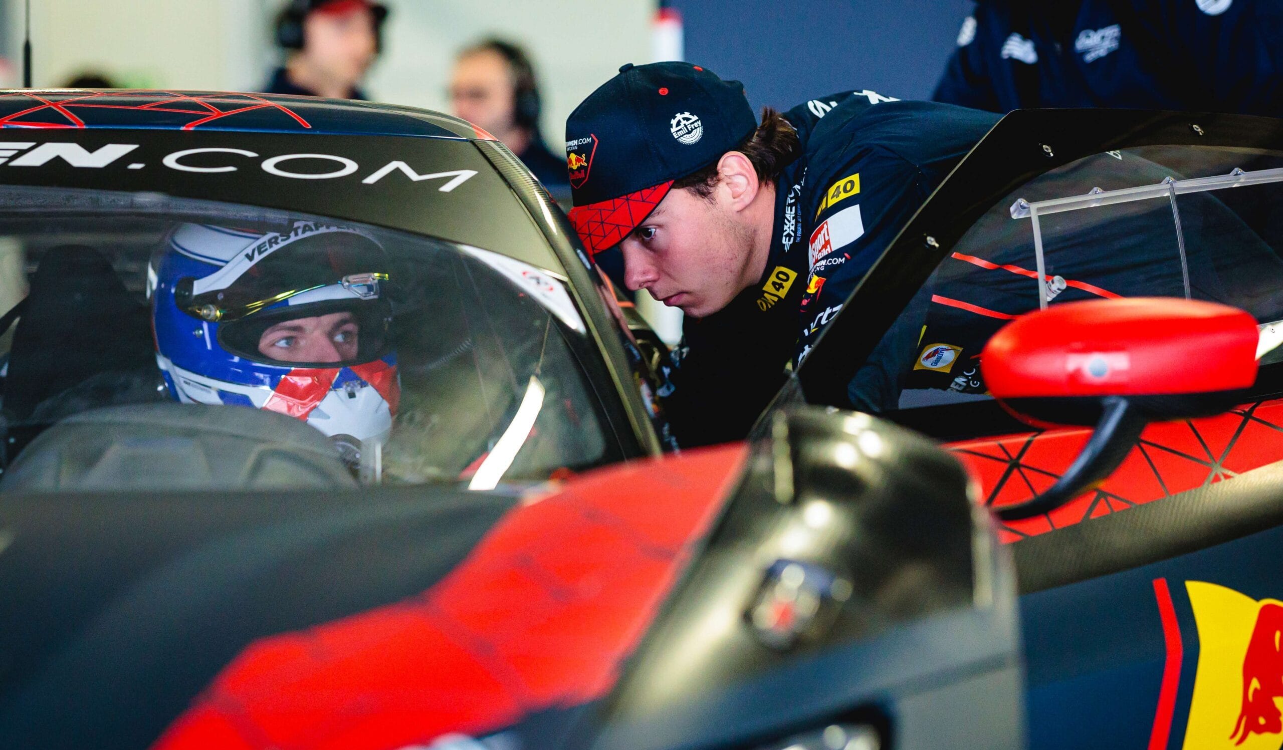 Max Verstappen impulsa a Thierry Vermeulen en GT Racing