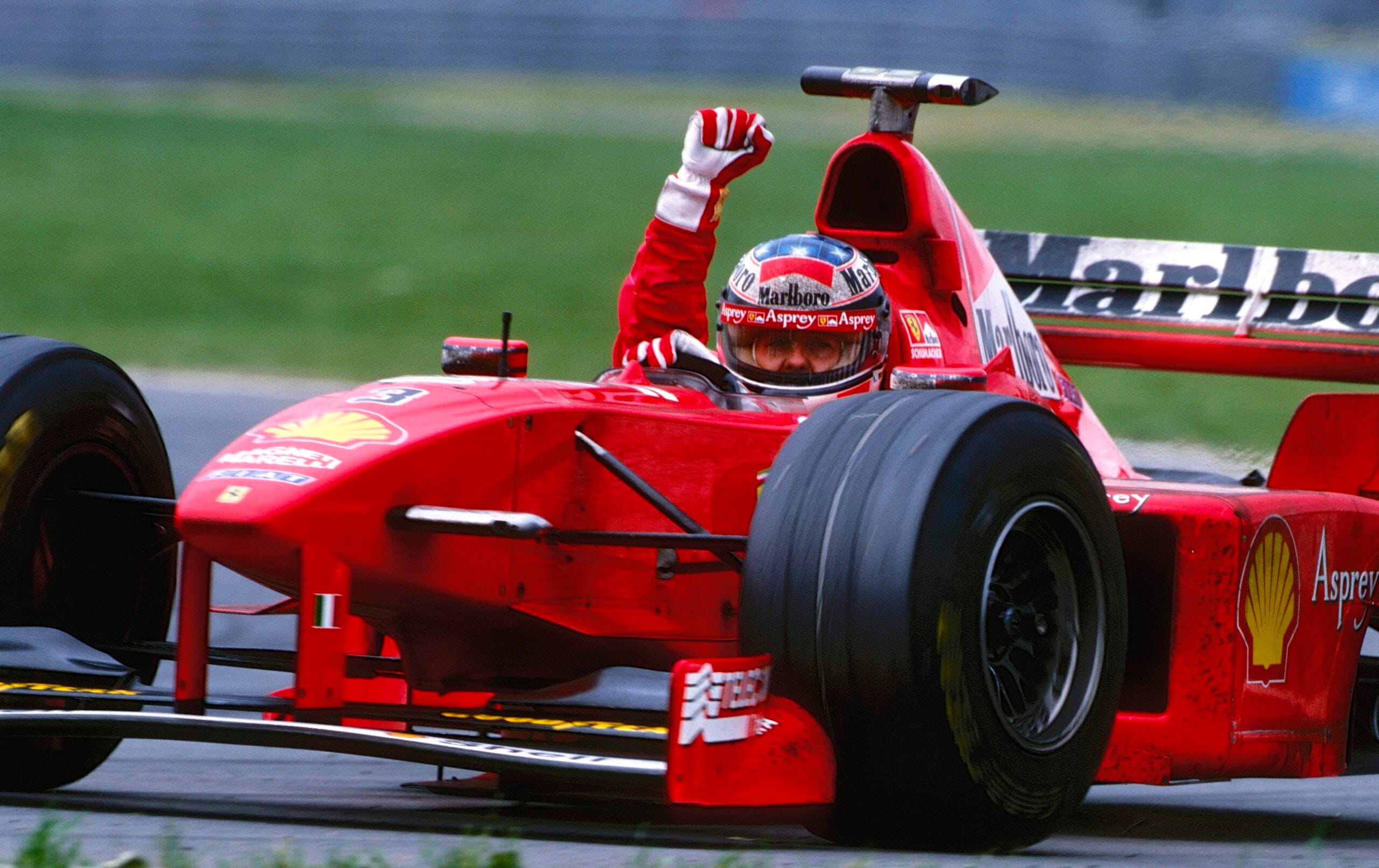 Schumacher transform Ferrari en una potencia F1