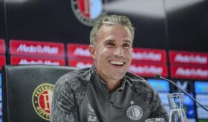 Verstappen Eyes Title at Abu Dhabi Showdown