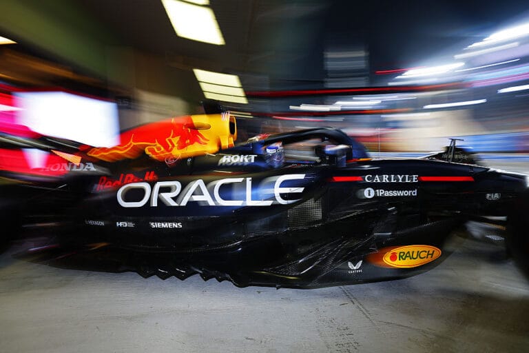 Verstappen Secures Pole for Abu Dhabi GP Showdown
