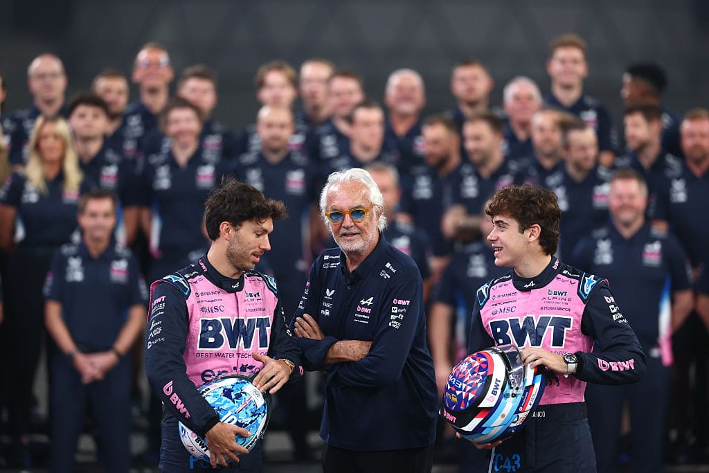 Briatore critica cada de Alpine en F1 y apunta a 2026