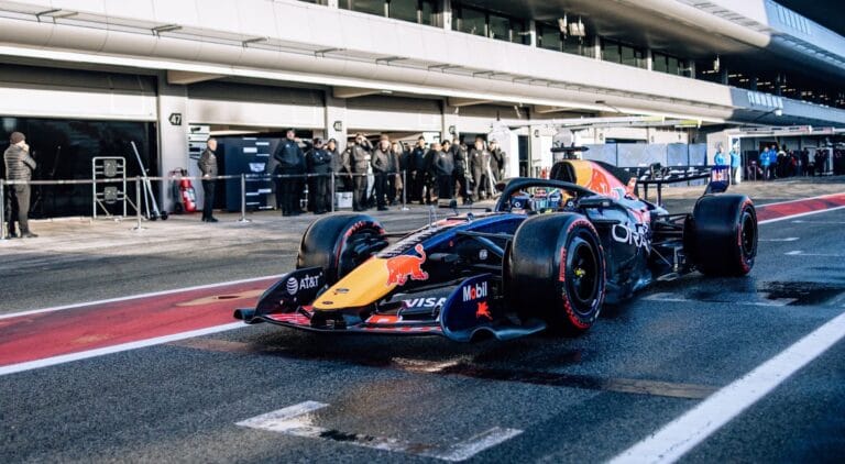 Mercedes y Red Bull brillan en pruebas de Barcelona 2026