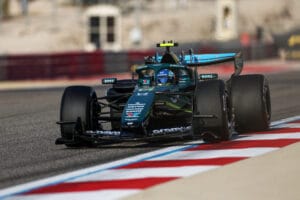 Aston Martin sufre en Bahrin Stroll y Alonso afectados