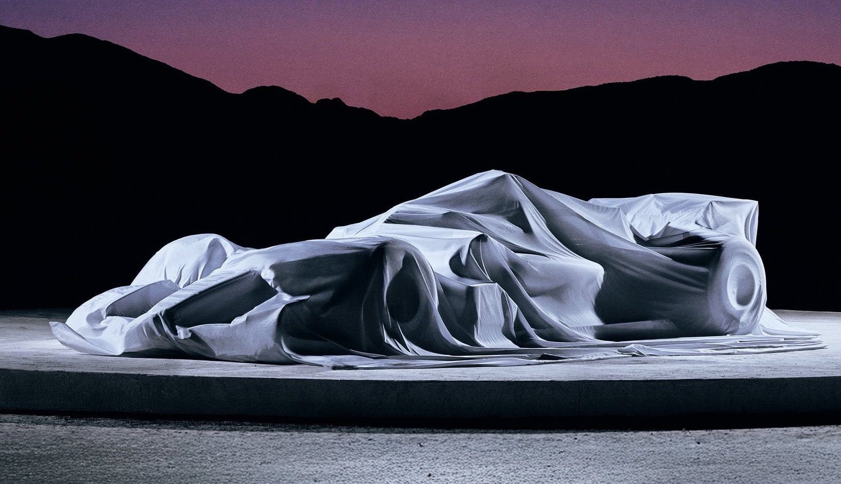 Cadillac revela librea F1 2026 en la Super Bowl