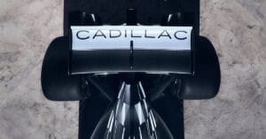 Cadillac revela librea F1 Michael Bay demanda robo ideas