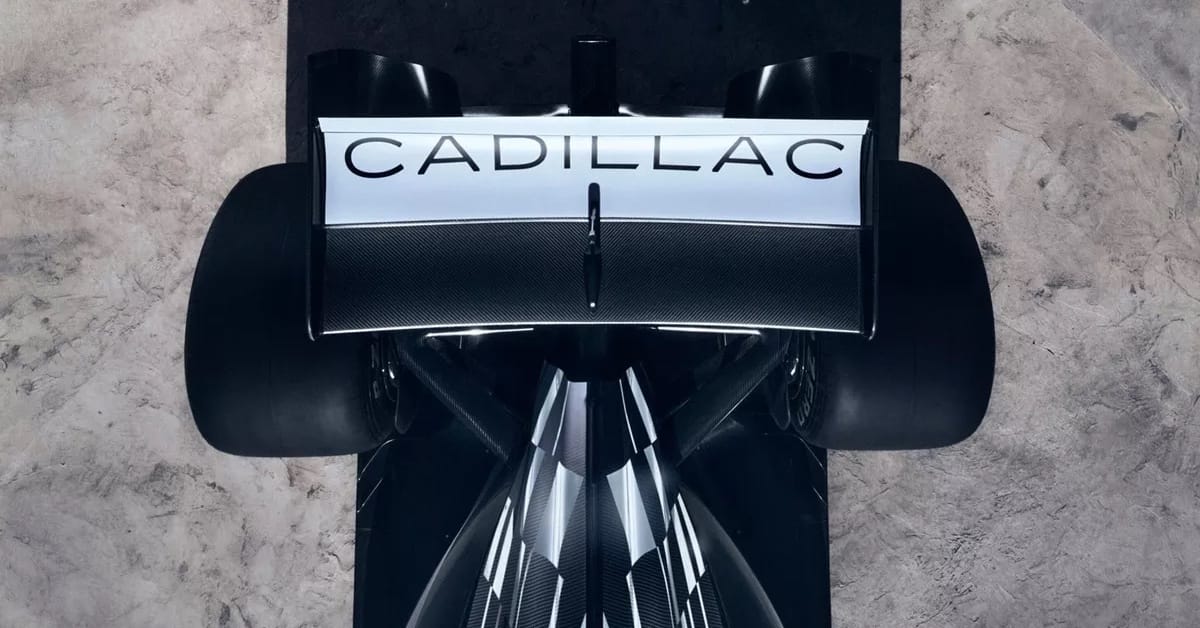 Cadillac revela librea F1 Michael Bay demanda robo ideas