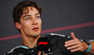 George Russell alerta sobre salidas de Mercedes en Barin