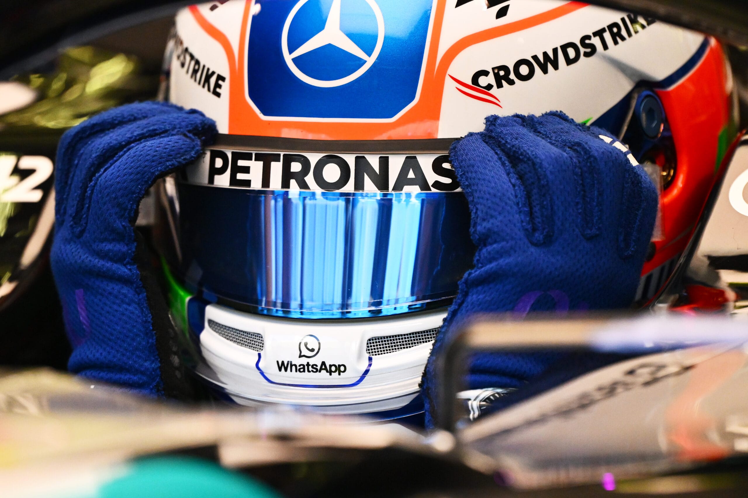 Kimi Antonelli y Mercedes enfrentan problemas en Barin