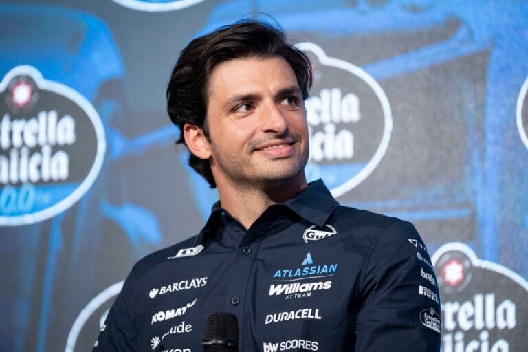 Sainz desafa a Hamilton sobre reglas F1 2026