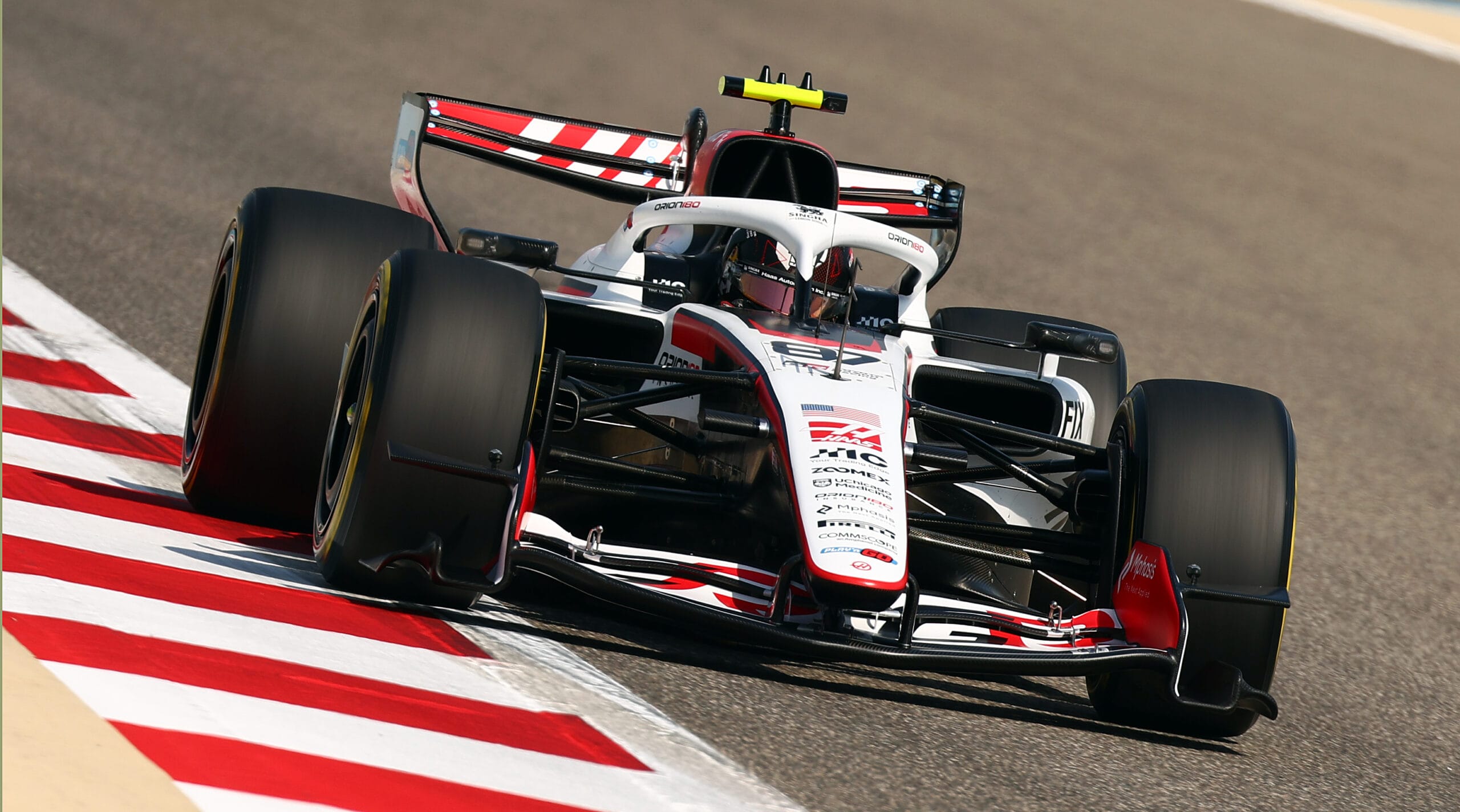 Verstappen y equipos listos para pruebas en Barin en directo